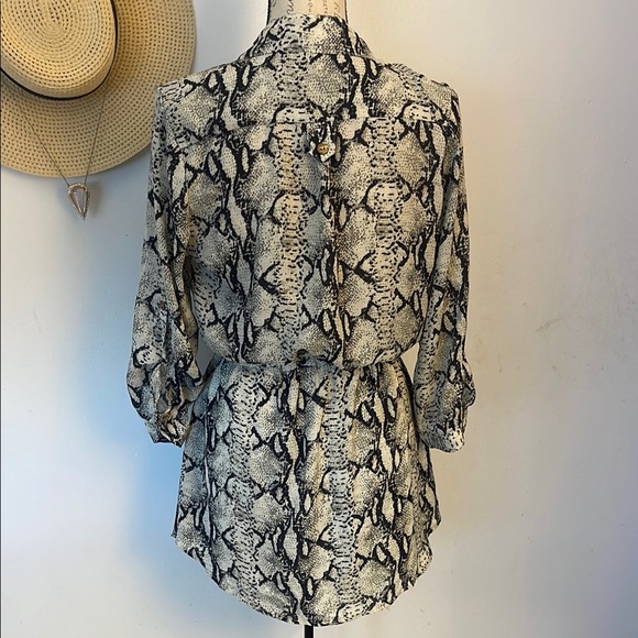 A’GACI | Multicolored Tie Front Ruffled Mini Dress Size Medium - Picture 5 of 8